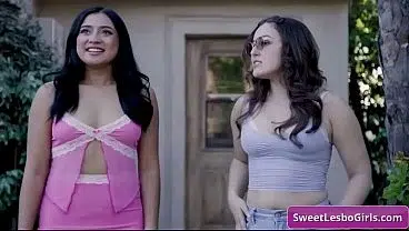 SweetHeart Video presents: Leana Lovings, Ophelia Purr – Nerdy teens play with their natural boobs and kiss