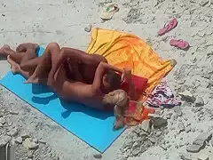 Beach Girls 36