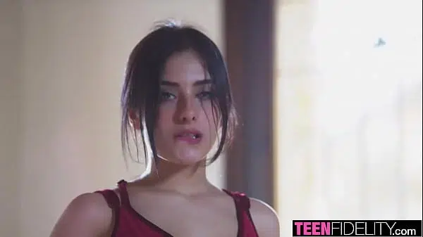 Fit Young Slut Maria Wars Can’t Stop Cumming