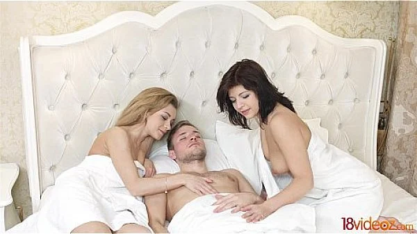 18videoz – This home sex party has it all