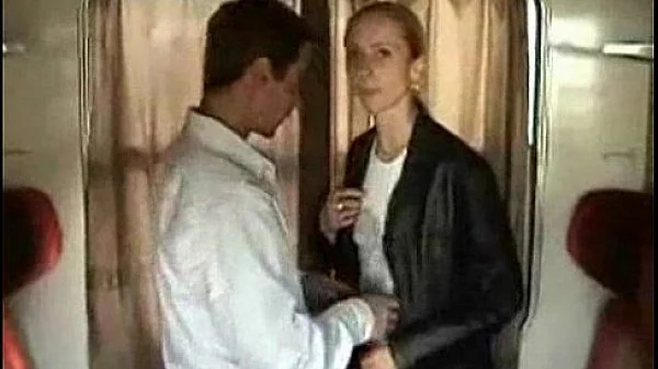 Amateurs fuck on train – XVIDEOS.COM