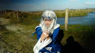 Gura cosplayer squirt on the beach her new vibro