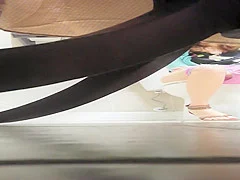 I finally managed to see her sweet cunny!