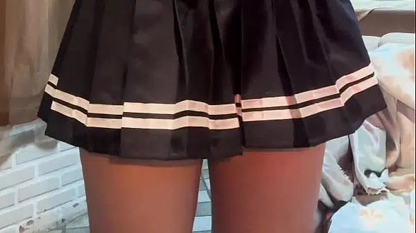 Levantei minha  saia do colegio, estudante vagabunda filma videos porno antes da aula