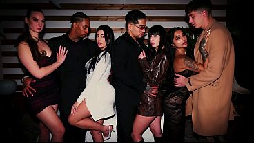 Llevo a mi esposa a una Orgia sorpresa con mis mismos y follamos todos con todos- Yasmina khan – silvia soprano- sapphire la piedra- curry chloe