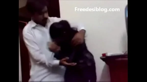 Pakistani Desi girl and boy enjoy in hostel room