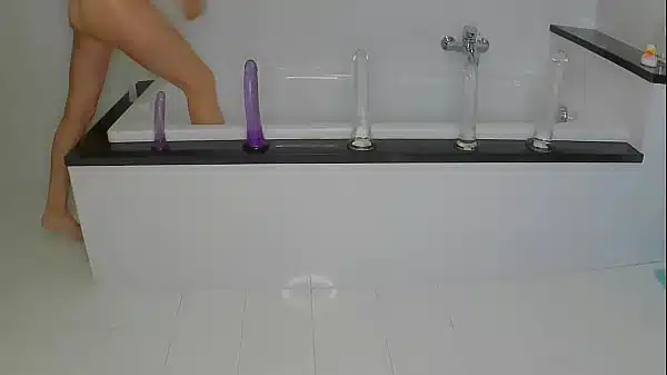 Perfect Ass Tries Big Dildos Lola Spice