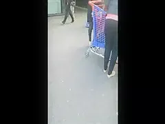 Beurette dehors entre filles