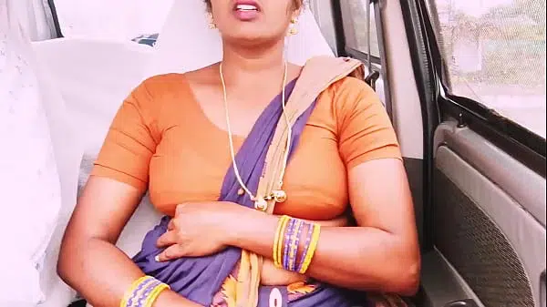 Indian maid car sex Telugu dirty talks and pissing.