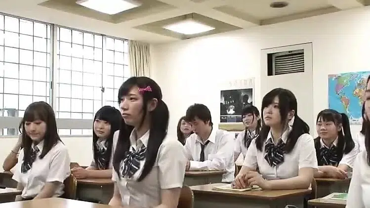 5H10 legal japanese schoolgirls reverse gang bang compilatio