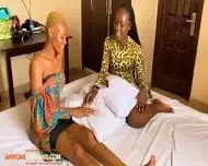 Amateur Ebony Lesbians Fingering Tight Pussy After Outdoor Stroll