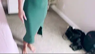 BIKINI MODEL MILF HARLOW WILDE GETS COVERED IN CUM AFTER PHOTO SHOOT