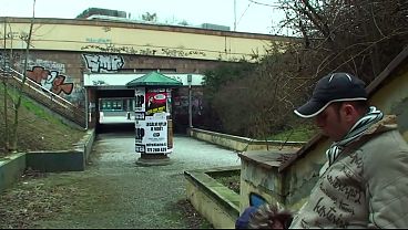 COUPLE WHO LOVE TO FUCK IN PUBLIC PLACES