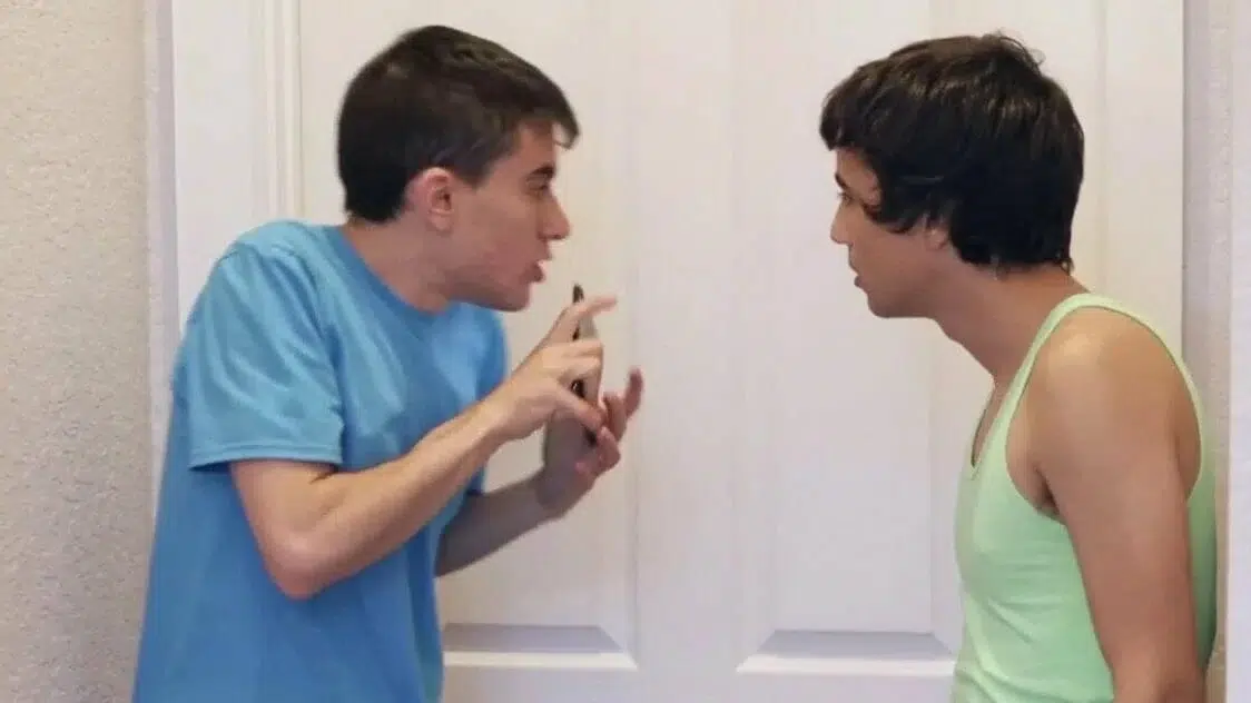 Curvy Nubian MILF spitroasted by short guys