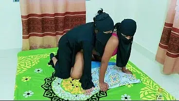 Desi girls enjoy full night sex party