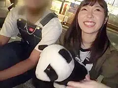 黒髪巨乳美女が彼氏の目の前でディープキスの寝取られハメ撮りエッチ