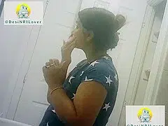 Hiddencam Video of Desi Indian NRI lady doing her night skincare routine