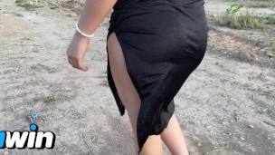 NOVIA YinyLeon follada en el COCHE por una GRAN POLLA en el Parking Público 1win Fake