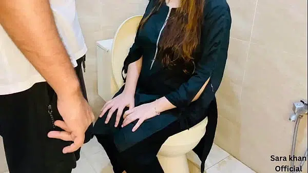 Pakistani step Brother-In-Law Fuck Her Hot Latina Sister-In-Law In The Toilet