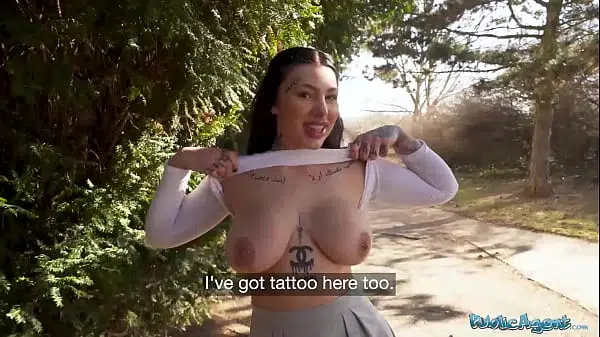 Public Agent I met an incredible PAWG with big tits