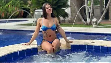 Sexy Colombian woman gets fucked in the pool, she loves big cock!