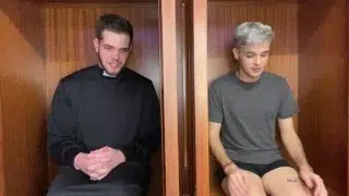 Zorra le come la polla a religioso