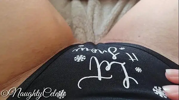 4K Masturbate in sexy let it snow panty pov