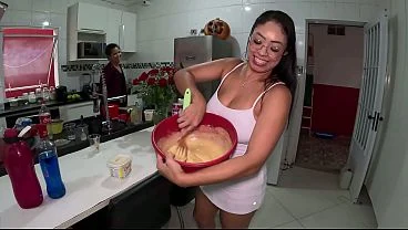 Casal chega e vira putaria na casa com as duas safadas