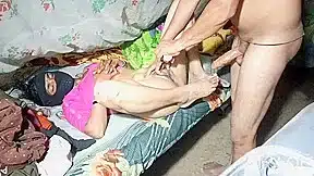 Desi Gaon Ki Patni Ki Dragon Condom Lagakar Chut Faad Di