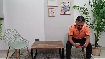 En mi entrevista de trabajo termino follando con mi jefe