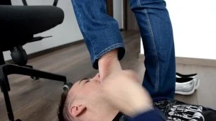Feet & Jeans paid worship (foot worship, big feet, foot goddess, bare feet, submissive feet, soles)