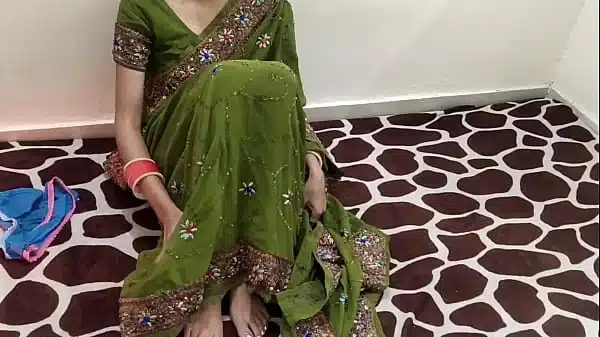 Indian Hot Stepmom has hot sex with stepson in kitchen! Father doesn’t know, with clear Audio, Indian Desi stepmom dirty talk  in hindi audio