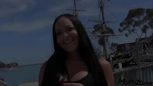 MOFOZO.com – Black Haired Model With Very Big Tits Gives A Blowjob