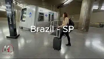 Mulher cai no golpe do tinder acaba virando do job – sexo no Metro Sé