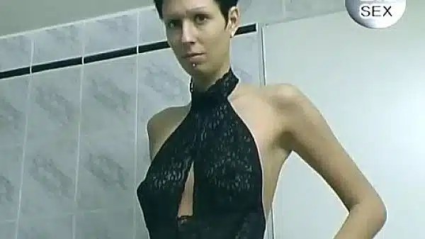 Shorthair brunette plays in the bathroom – Free Porn Videos – YouPorn