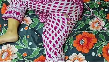Step Mom Ka trouser Phat Gaya Or Step son Ne stepmom ki Phudi Mardi Round ass