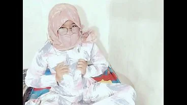 Tante sexy Indonesia viral colmek pakai botol