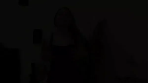 MOFOZO.com – Brunette Amateur Enjoys The 69 Position