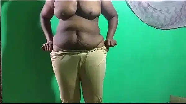عمتي vanitha ravei تبين كبير الثدي وجمل أريد أن يمارس الجنس مع الديك طويلة
