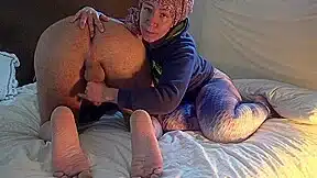 Evimizin Temizlikcisi Abla Evin Genci Ile Sikisiyor – Turkish Amateur Porno With Zeyne P