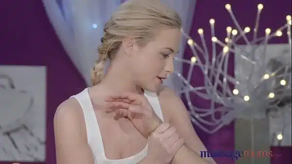 Massage Rooms Horny blonde gives her big cock client an expert hand job