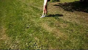 My step sis saw my dick and eagerly gave me a blowjob on the beach