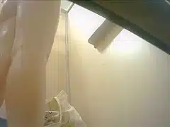 Peeping a big butt through window