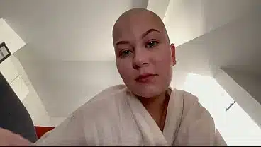 POV Bald girl Vilu Vidish blows closeup till cum hands free!
