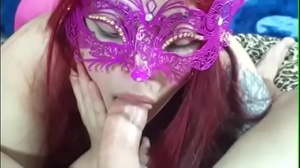 SEXY LUCHA GIRL DOES PORN