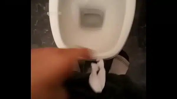 Desenfundo en el baño