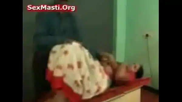 Red saree aunty fuck