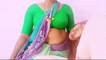 Sexy Indian maid sex.