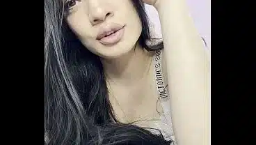 Shiley Morelli Caliente con su xoxo mojadito