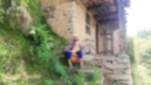 Urban Fitness girl pissing outside in Village, risky to be caught – Angel Fowler